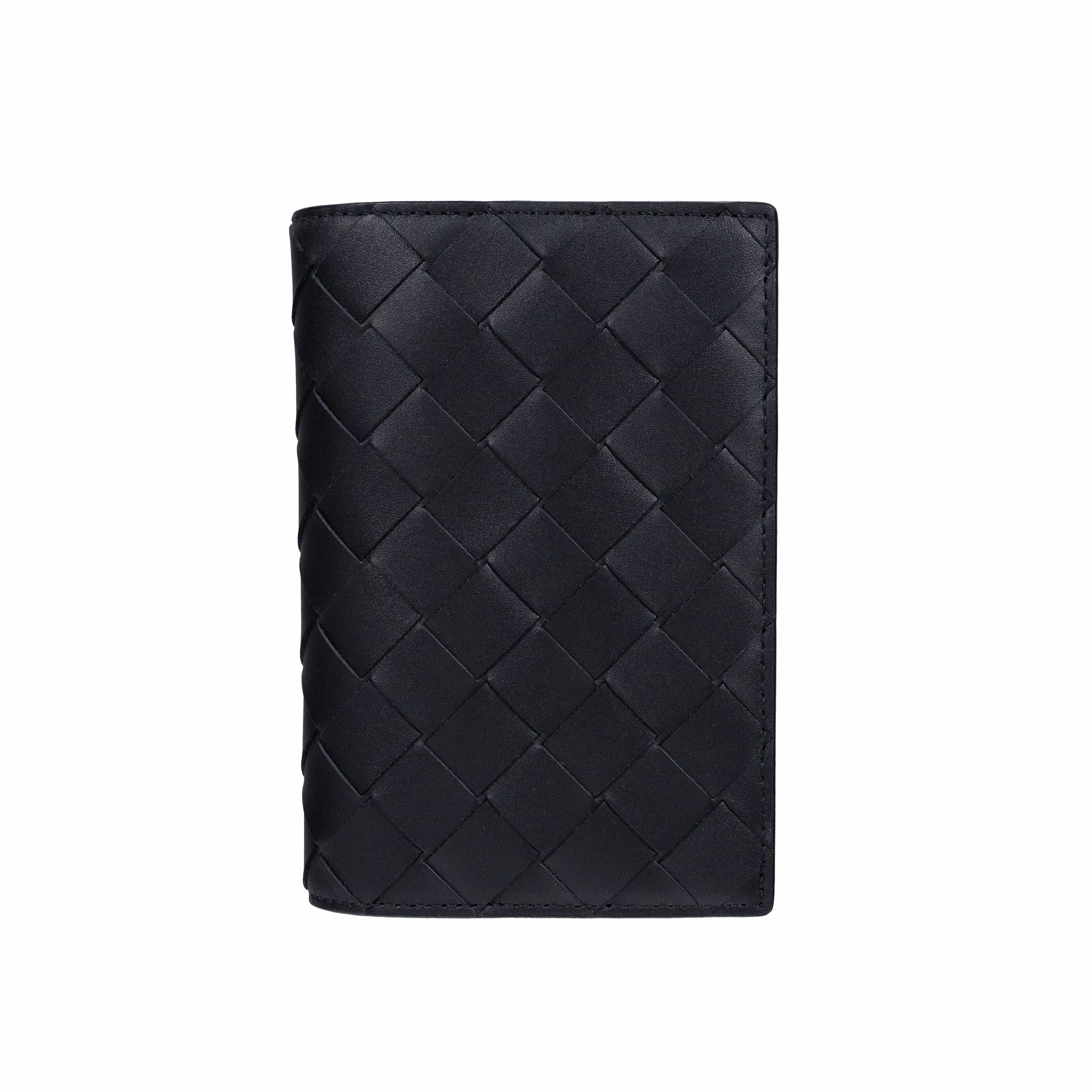Обкладинка Bottega Veneta