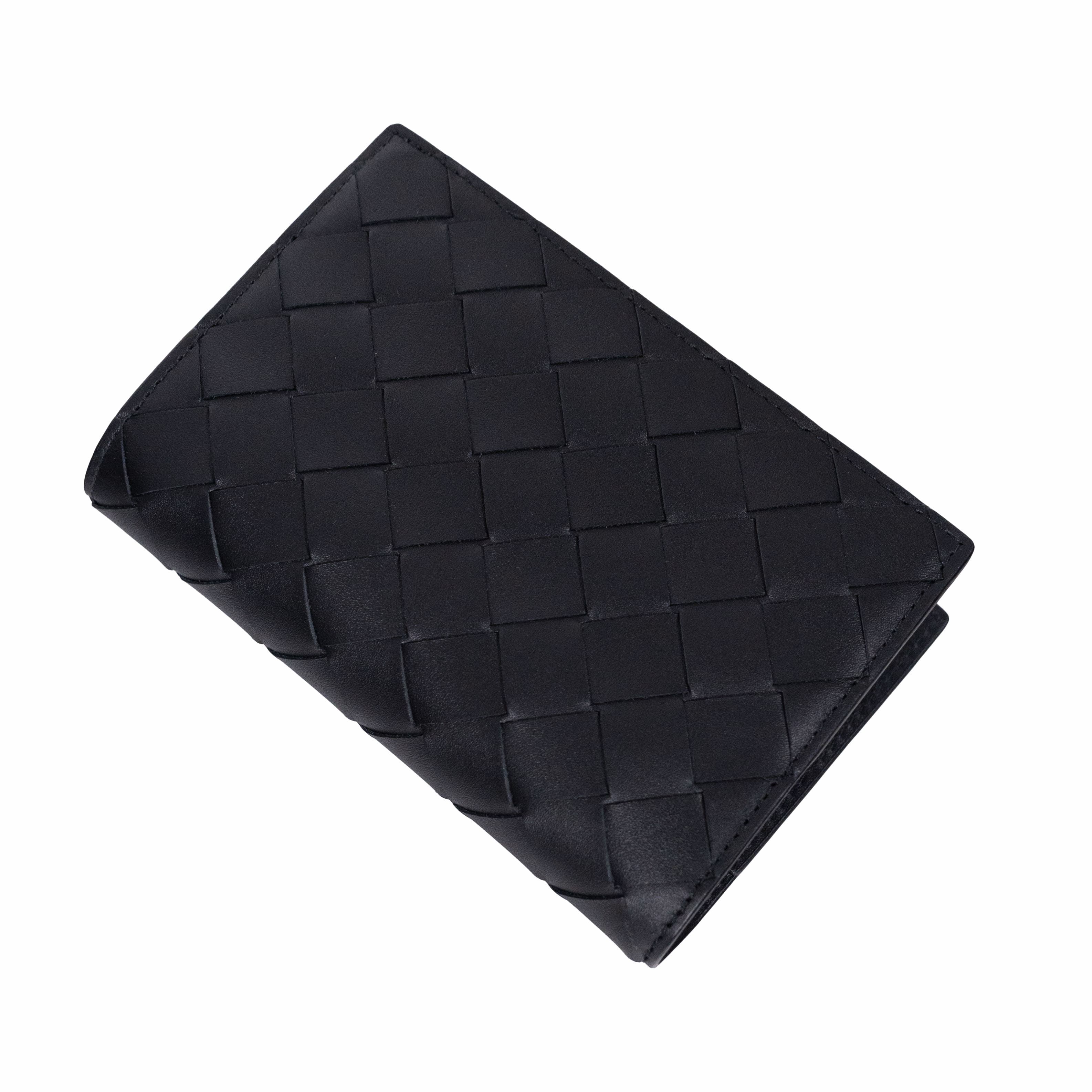Обкладинка Bottega Veneta
